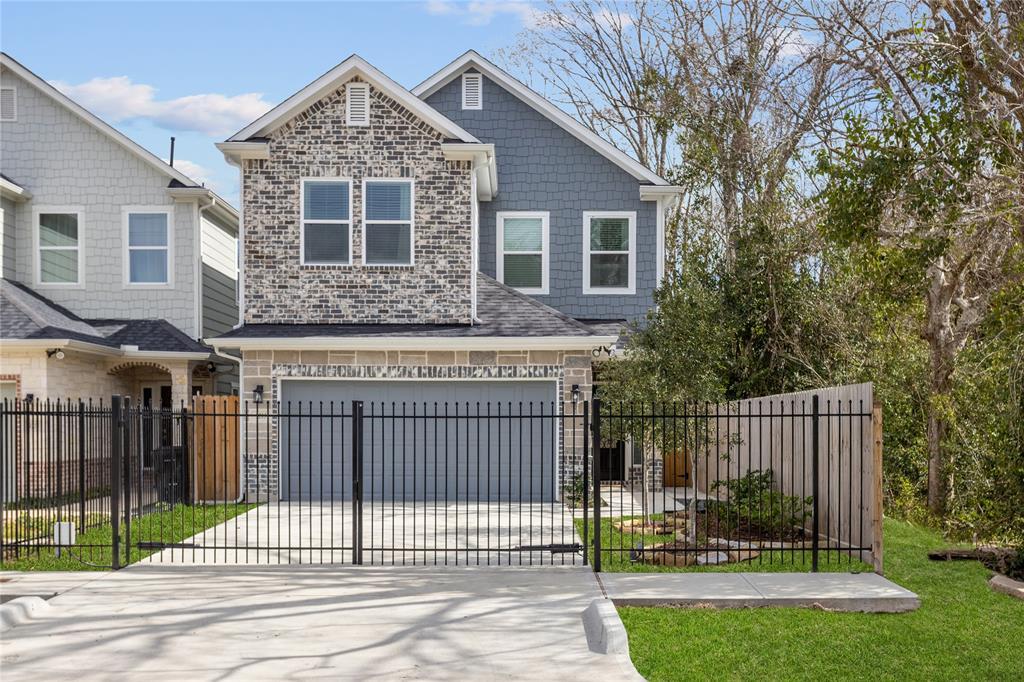 9215 Noel St, Houston, TX 77033 House Rental in Houston, TX