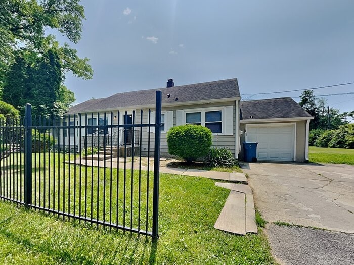 Primary Photo - 1601 W Northgate St
