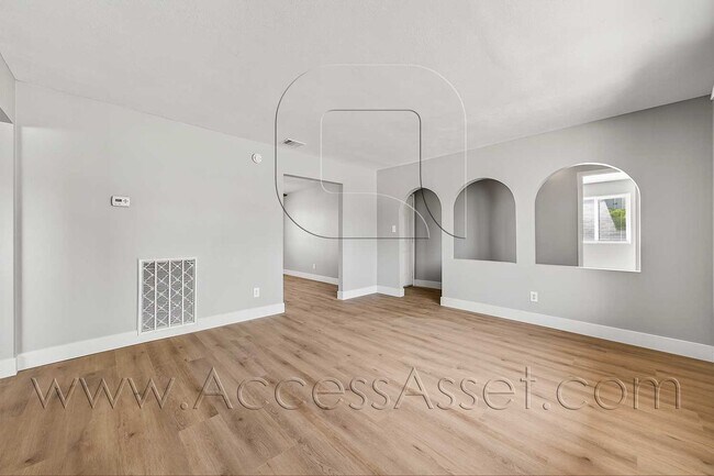 Building Photo - Delightful 3 Bed/2 Bath Single-Story Home ...
