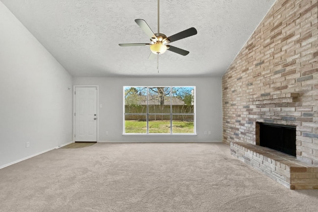 Foto del edificio - 5315 Windsong Trail