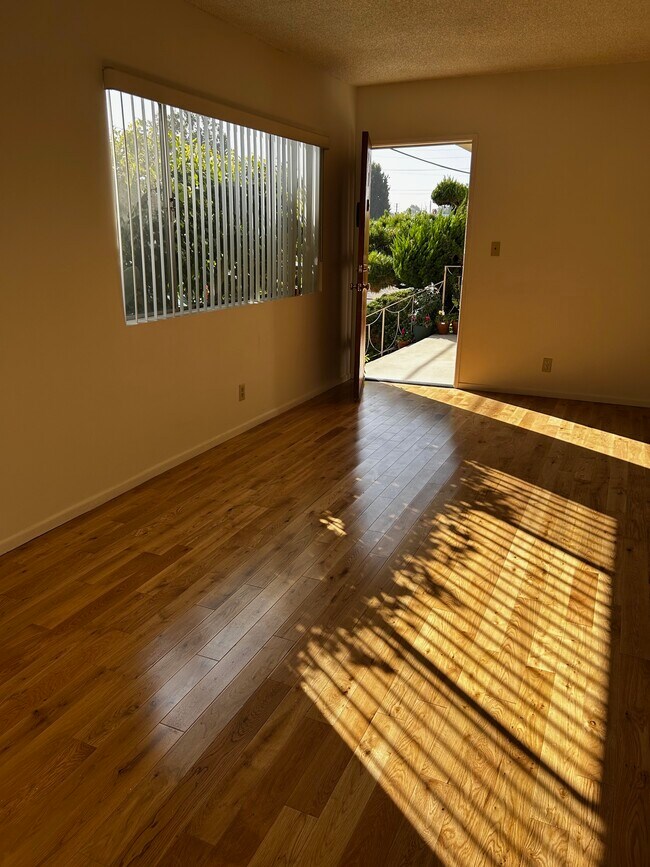 Foto del edificio - 1756 Brockton Ave