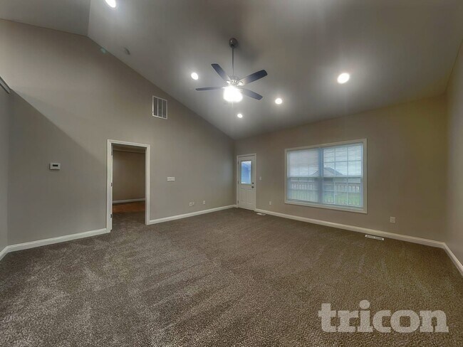 Foto del edificio - 4687 Bayview Dr