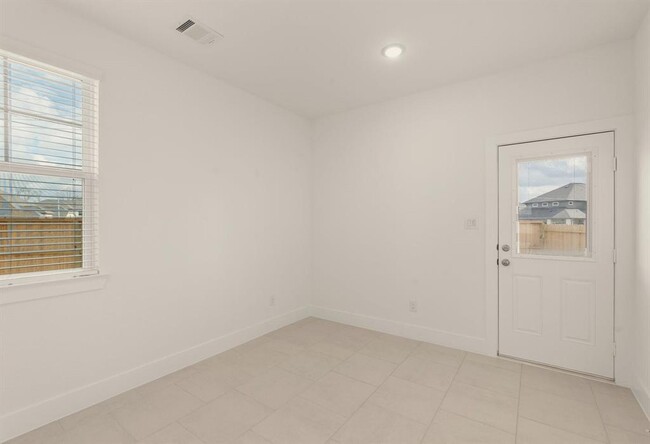 Foto del edificio - 1420 Shaded Rock Dr