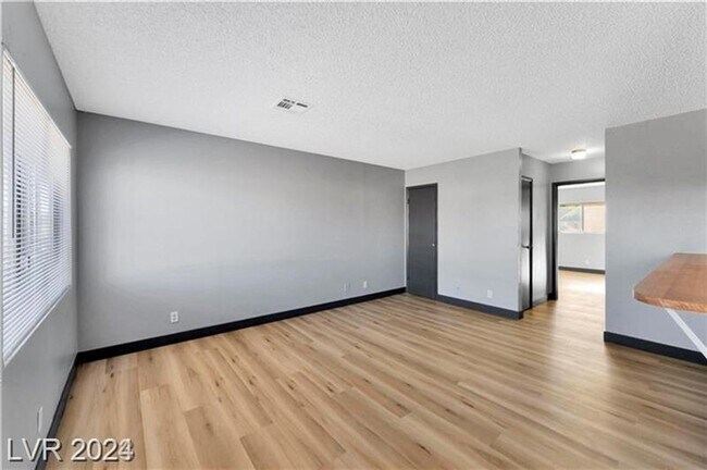 Building Photo - 1641 N Lamont St