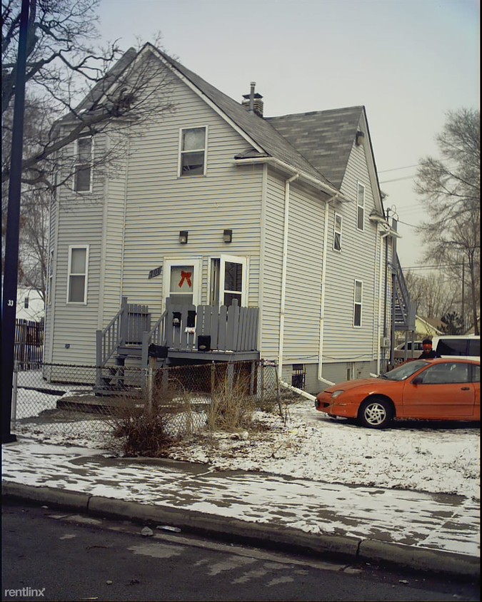 Primary Photo - 701 Sibley St