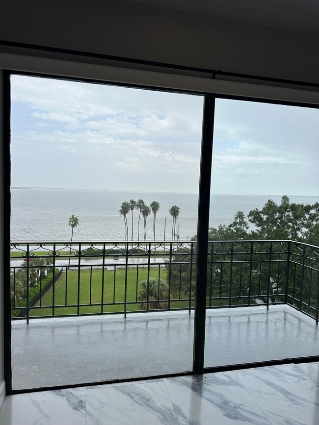 Building Photo - 2109 Bayshore Blvd