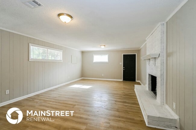 Building Photo - 6760 Camelot Rd