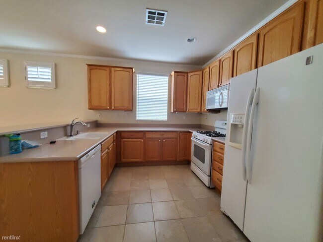 Building Photo - 2 br, 2 bath House - 1760 Sarazen