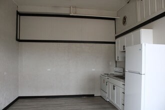 Building Photo - 26093 W Mondovi St