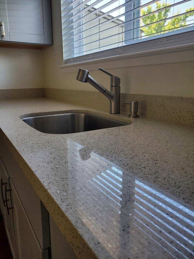 Foto del edificio - 232 Brookwood Ave