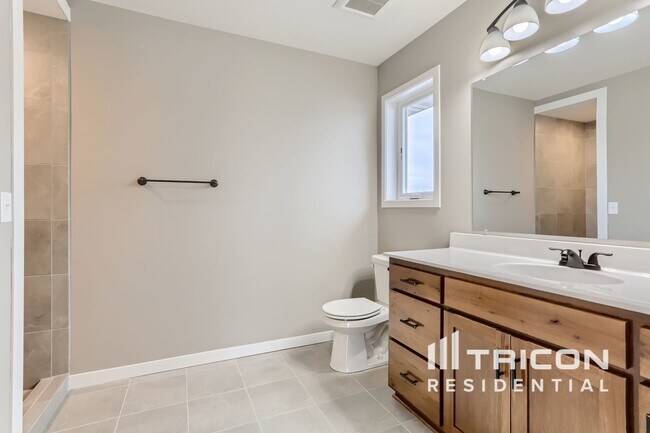 Foto del edificio - 4220 89th St NE