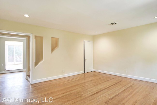 Foto del edificio - 3 br, 2 bath House - 3626 S St NW