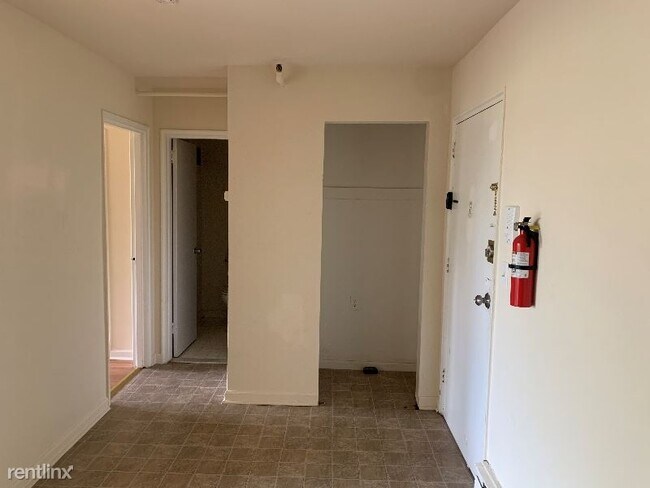 Foto del edificio - 560-560 Beachway Ave