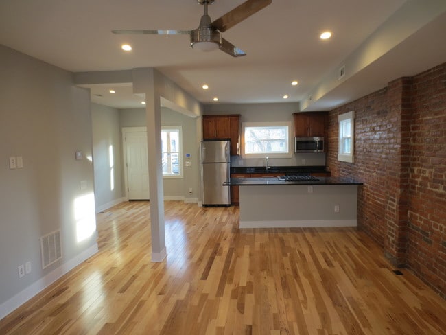 Building Photo - 4415 Franklin Blvd