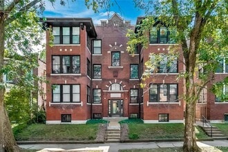 Building Photo - 4166 Russell Blvd