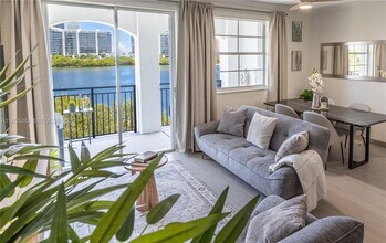 Building Photo - 3255 NE 184th St