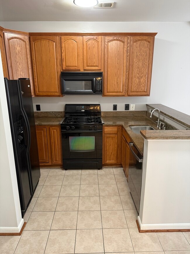 Foto del edificio - 15620 Everglade Ln