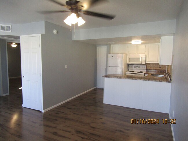 Foto del edificio - 21622 N 23rd Ave