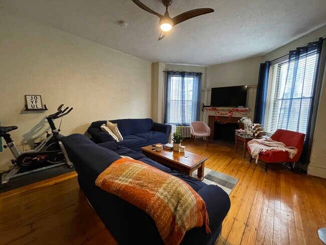 Foto del edificio - 917 Beacon St