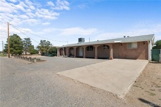 Building Photo - 4410 N Van Nuys Rd