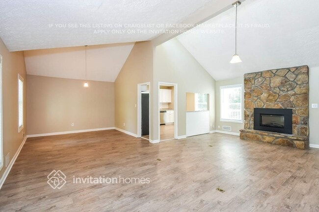 Building Photo - 2965 Creek Park Dr