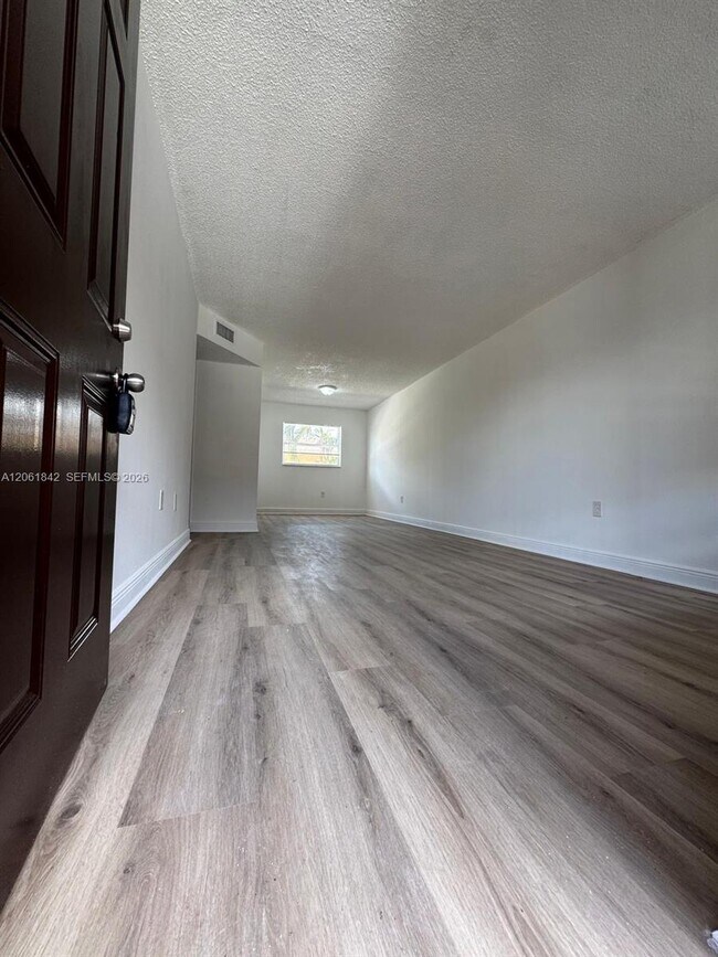 Foto del edificio - 5441 W 24th Ave