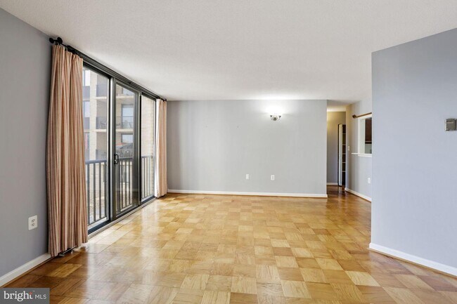 Foto del edificio - 4242 East-West Hwy