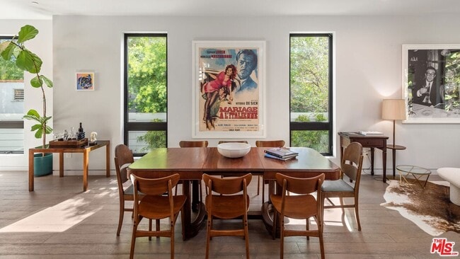 Building Photo - 1724 N Sierra Bonita Ave