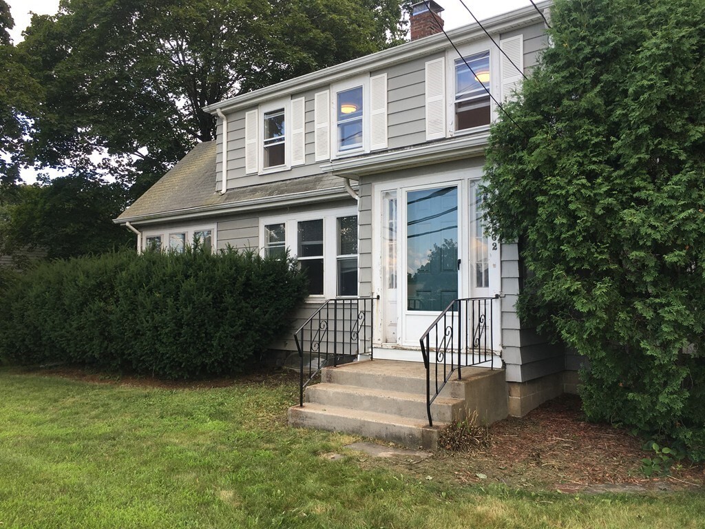 Primary Photo - 562 Worcester St