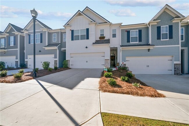 Building Photo - 735 Woodstock Grove Dr