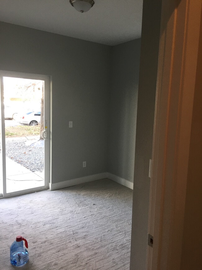 Building Photo - 2030 E 20th Ave