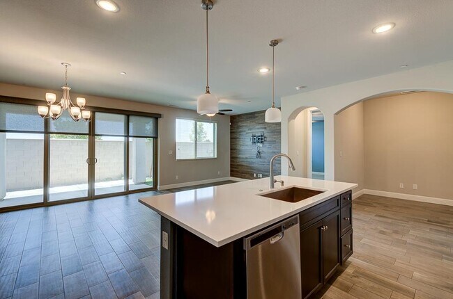 Building Photo - 2935 N Leya Dr