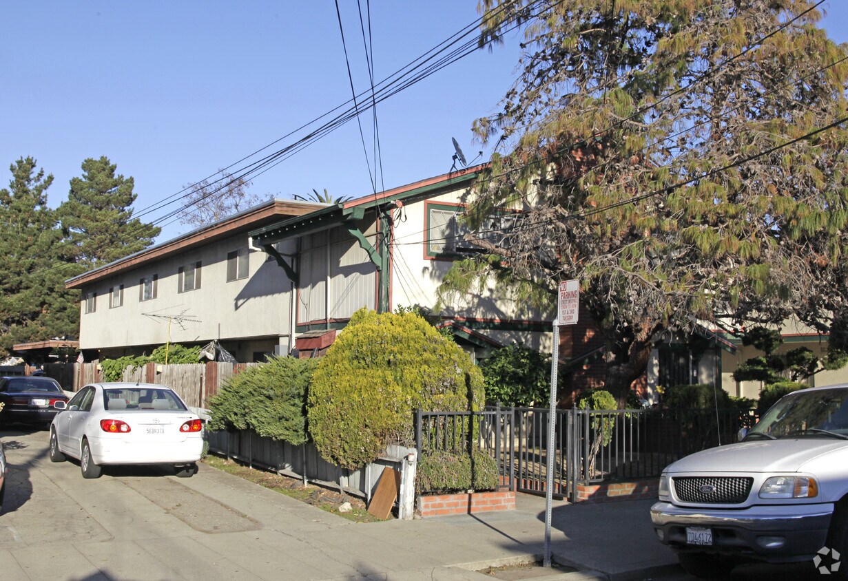Building Photo - 2255 Pacific Ave