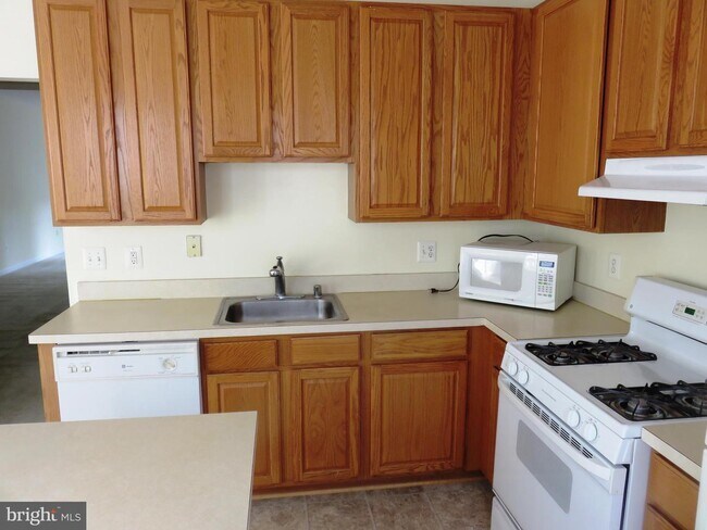 Building Photo - 20646 Emerald Point Terrace