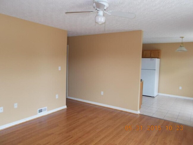 Building Photo - 219 Highland Blvd Unit 2