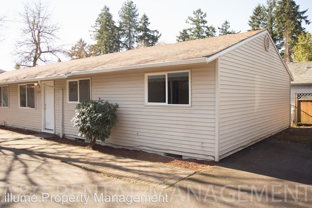 Primary Photo - 2218-2226 SE Courtney Rd