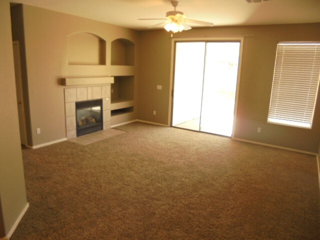 Foto del edificio - 12725 W Cheery Lynn Rd