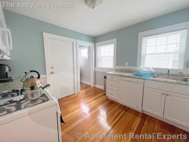 Photo - 92 South St Townhome