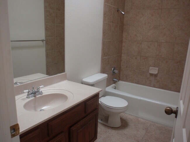 Foto del edificio - COMING SOON: Three Bedroom Home for Rent