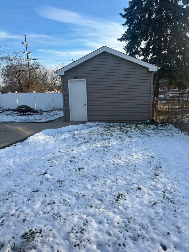 Foto del edificio - 4001 W 90th Pl