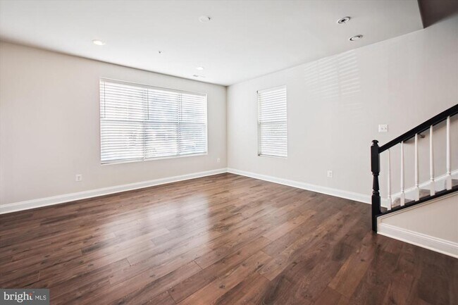 Foto del edificio - 7143 Beaumont Place