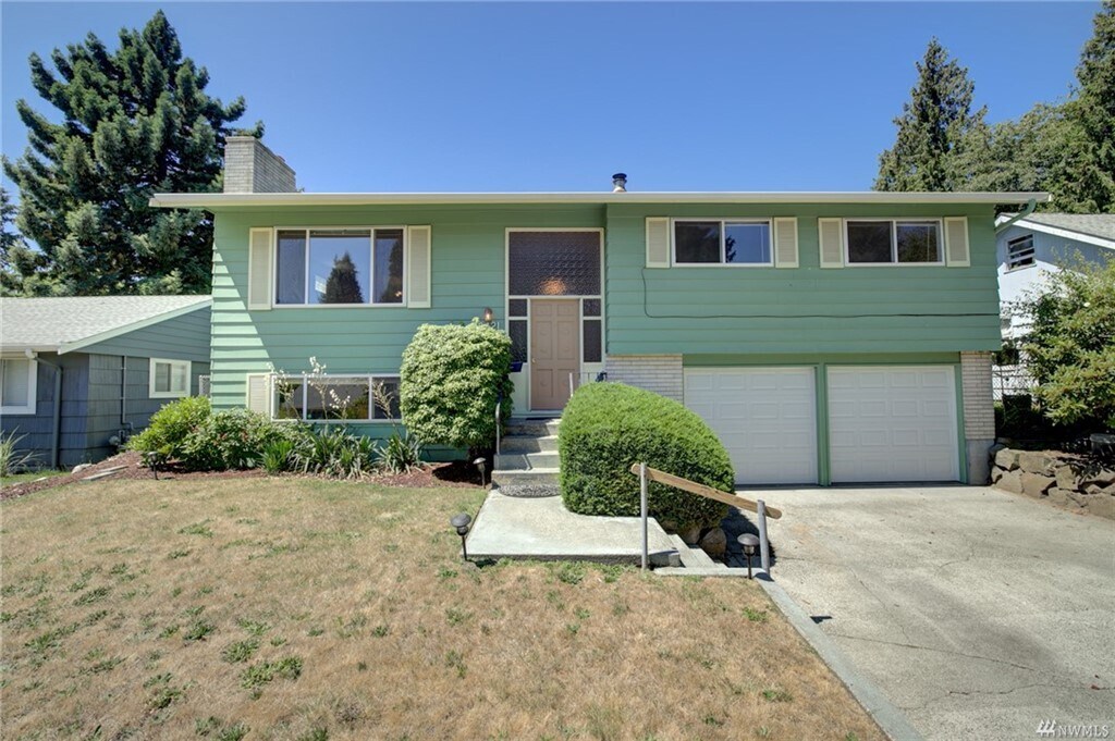 Primary Photo - 8421 31st Ave SW