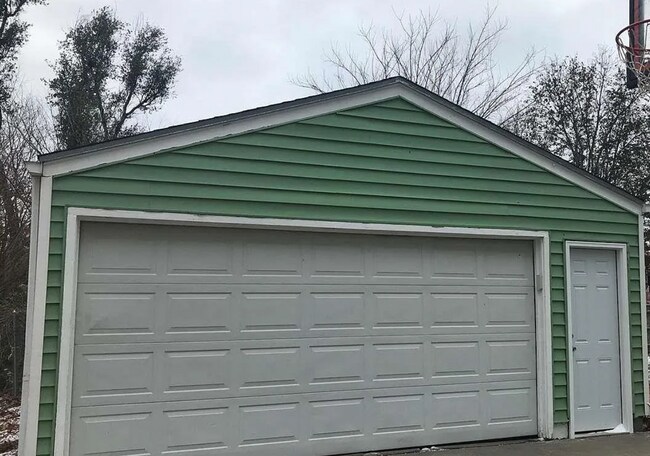 Foto del edificio - NEW PROPERTY LIVE!!!  LOOK AT THIS GEM!  More photos coming soon!