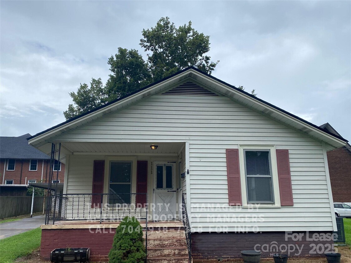 Primary Photo - 111 W Vance St