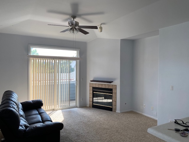 Foto del edificio - 8500 E Jefferson Ave