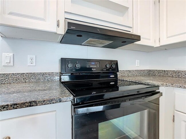 Building Photo - 318 San Pablo Cir