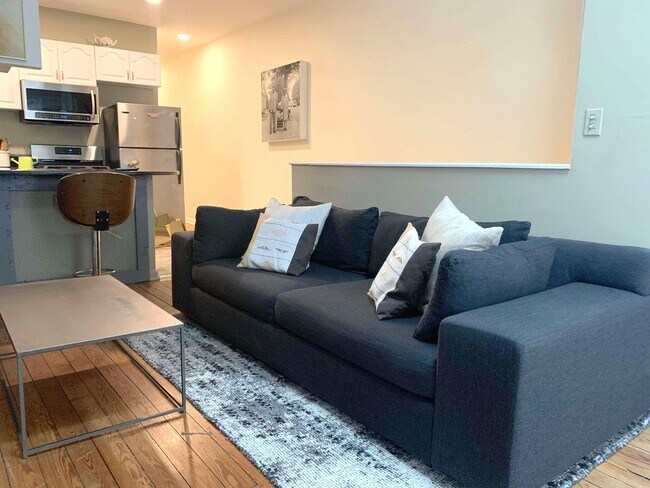 Foto del edificio - 1427 E St NE