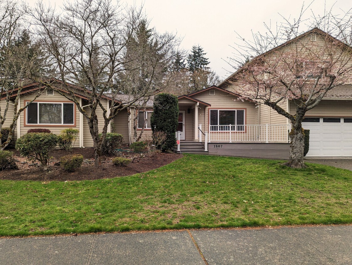 1807 211th Pl NE, Sammamish, WA 98074 House Rental in Sammamish, WA