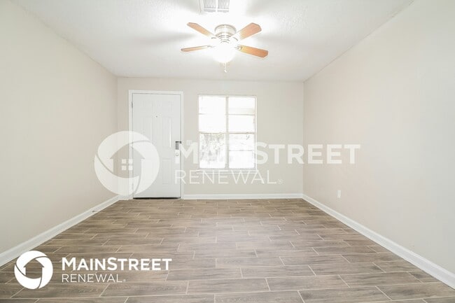 Foto del edificio - 5009 S Briarwood Dr