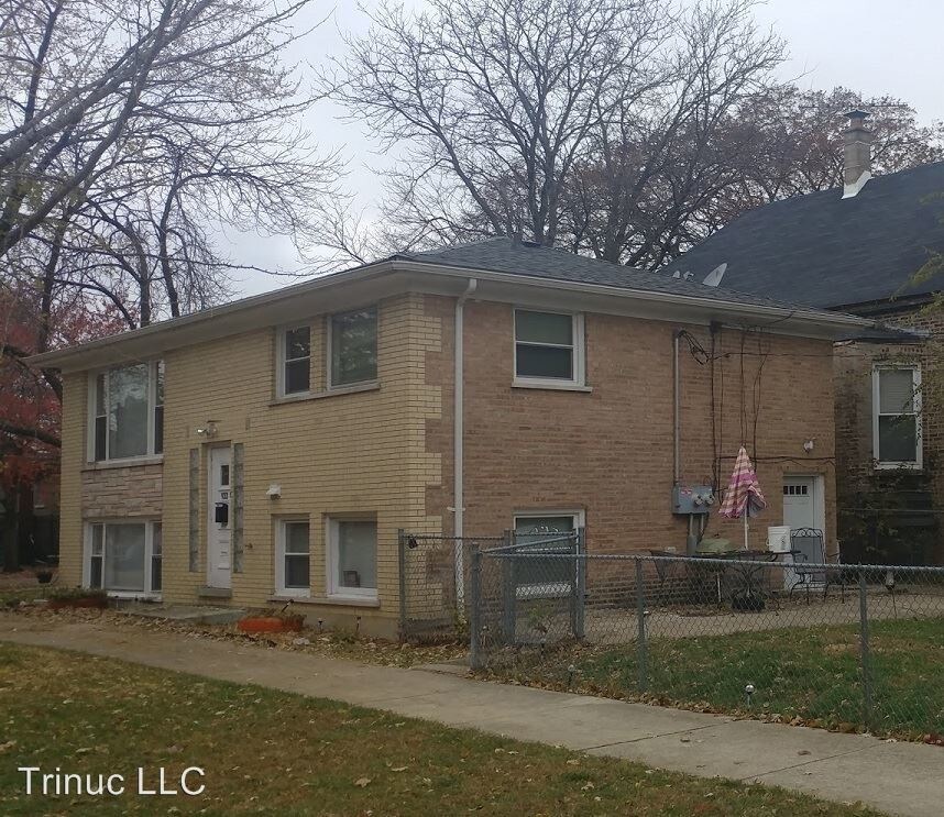 Foto principal - 933 S Mayfield Ave